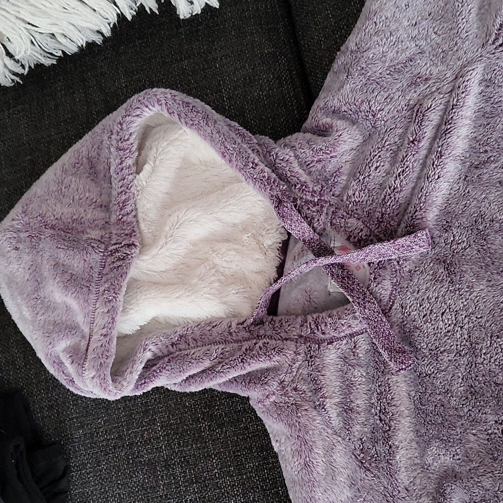 Markers mark Purple cozy pullover